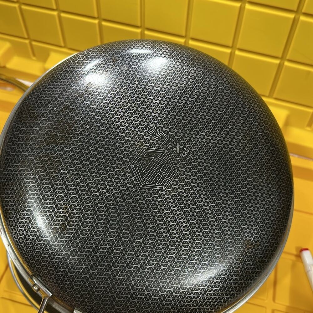 HexClad Hybrid Nonstick 12-Inch Frying Pan with Tempered Glass Lid Good Used - Picture 11 of 11
